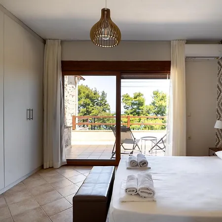 Hideaway With Sea View-no Pool Use *