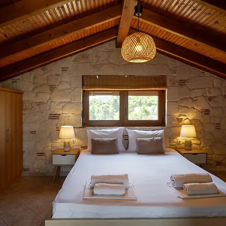 Διαμέρισμα Hideaway With Sea View-no Pool Use *