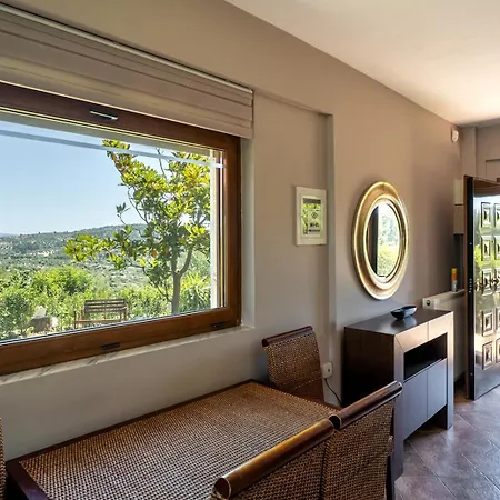 Διαμέρισμα Hideaway With Sea View-no Pool Use *